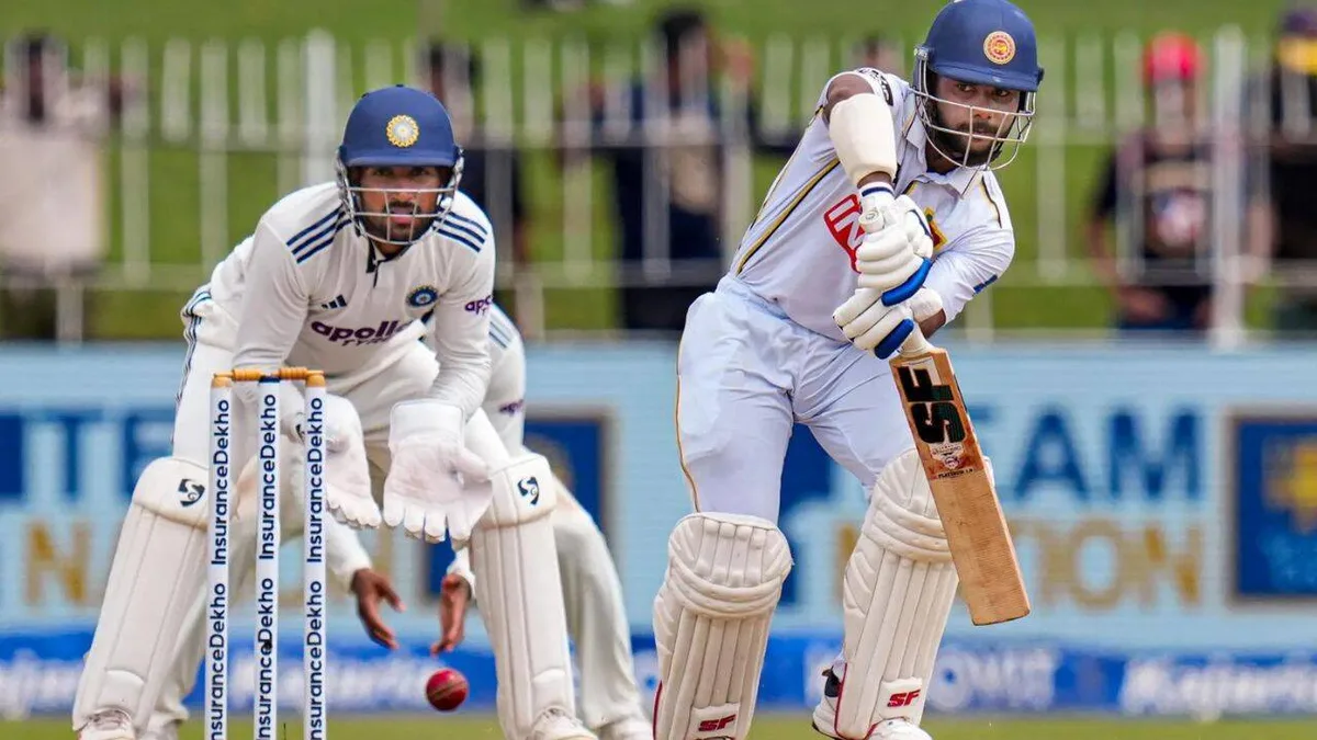 Sonal Dinusha's 85, support from tail leave Sri Lanka 38 runs away from follow-on