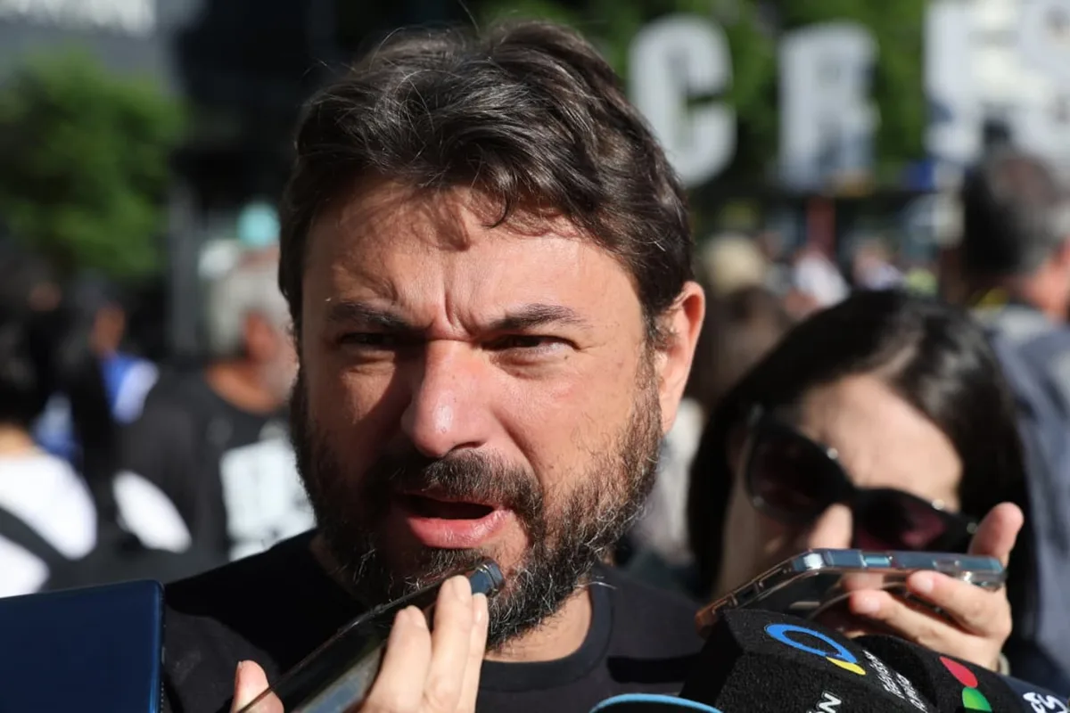 Grabois pidió al Gobierno que “expulse inmediatamente” de Tierra del Fuego al barco petrolero de bandera británica