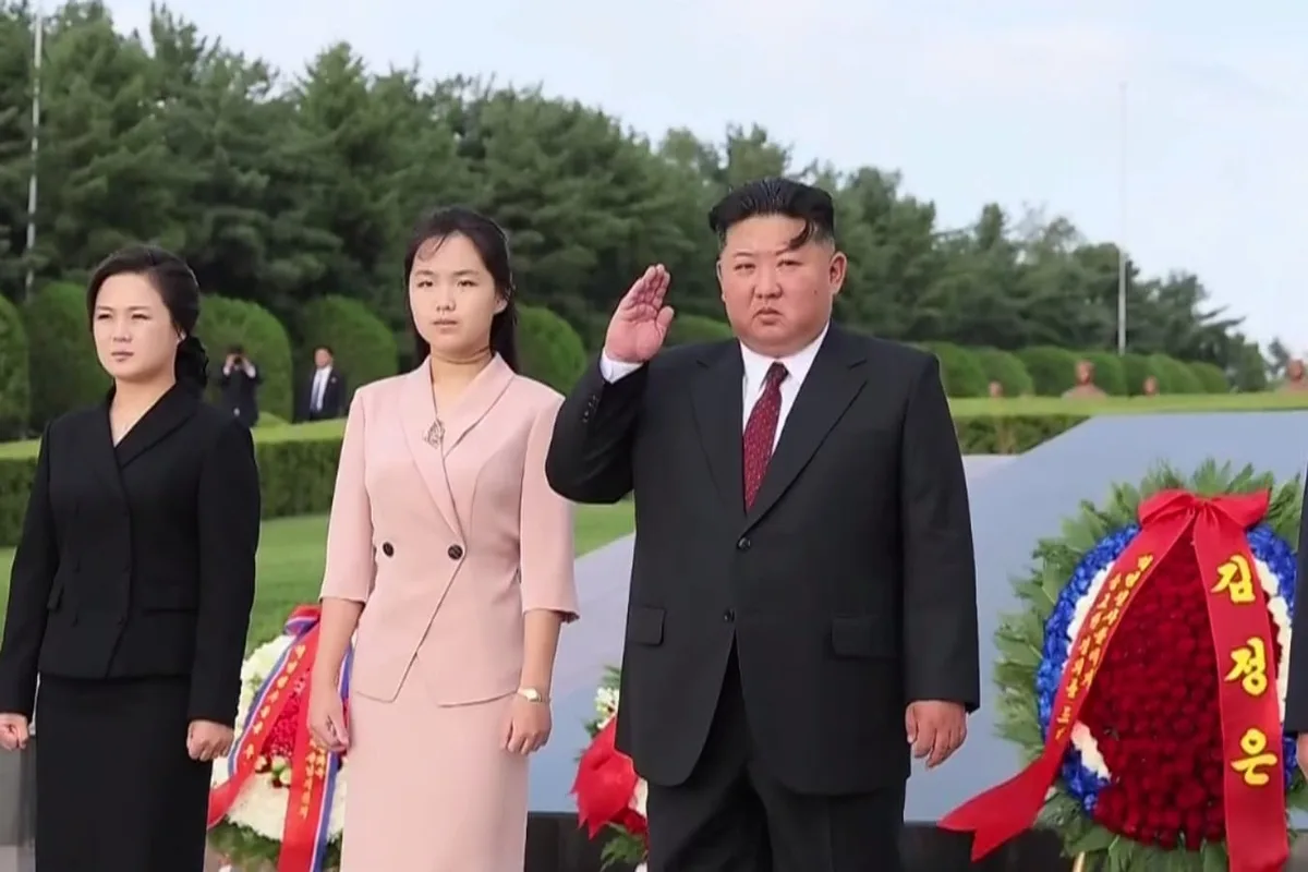 김정은, 李 ‘종전 다자논의’ 제안에 무반응…광복절 공연에 주애 대동