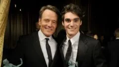 'Vou sentir sua falta, filho': a mensagem de Bryan Cranston após a morte de RJ Mitte, de 'Breaking Bad'