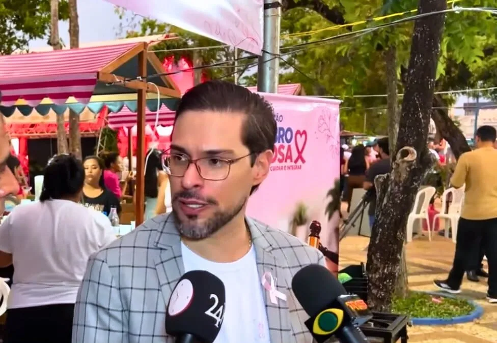 SEJUR informa sobre direitos das mulheres durante ação do Outubro Rosa