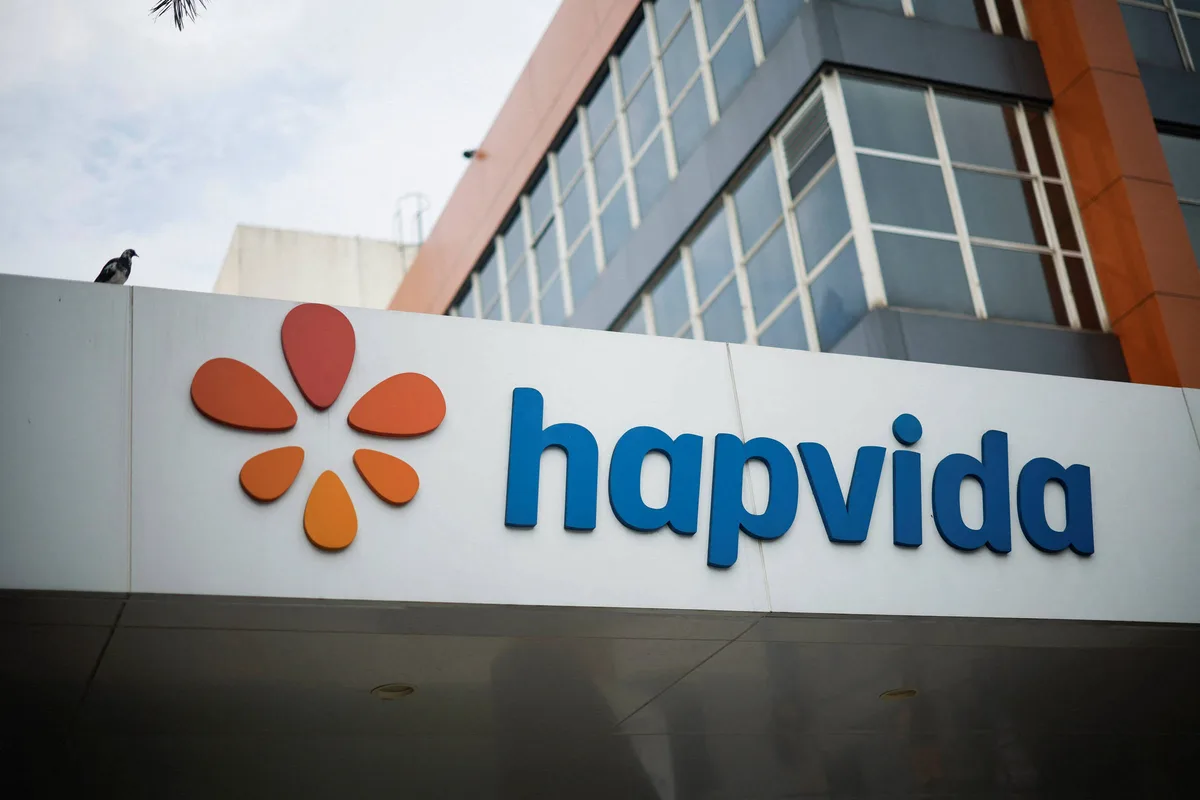 Ações da Hapvida desabam 33% após lucro cair 95,8% e fecham no menor nível desde IPO