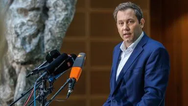 Klingbeil kündigt Neuwahl der SPD-Spitze an