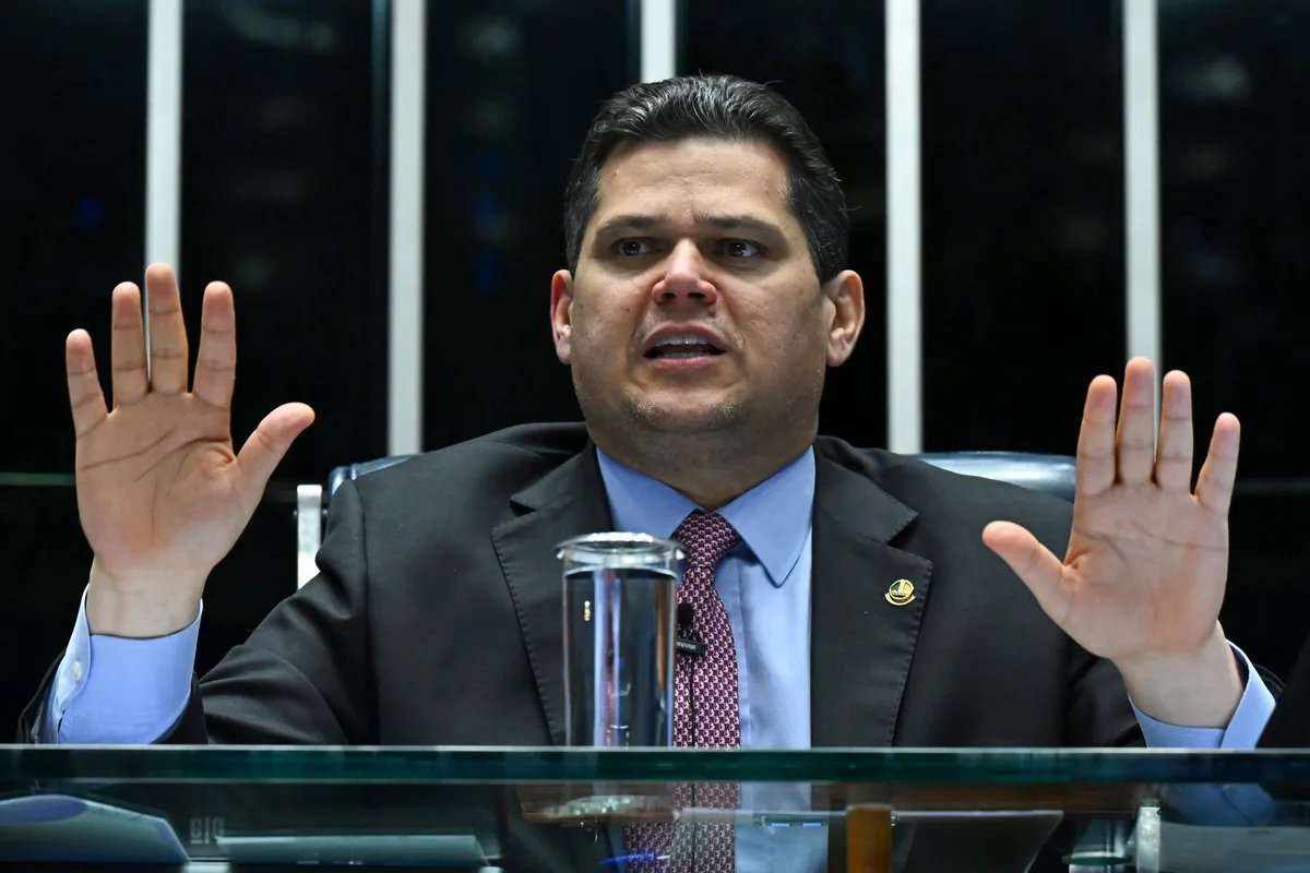 Fim da escala 6×1: Senado marca votação de PEC para quarta-feira (14)