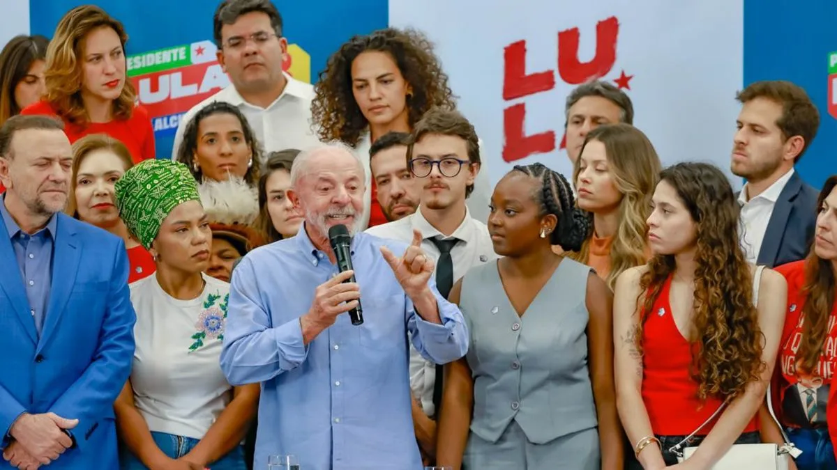 Após derrota no 1º turno, mobilização digital tenta ampliar apoio a Lula