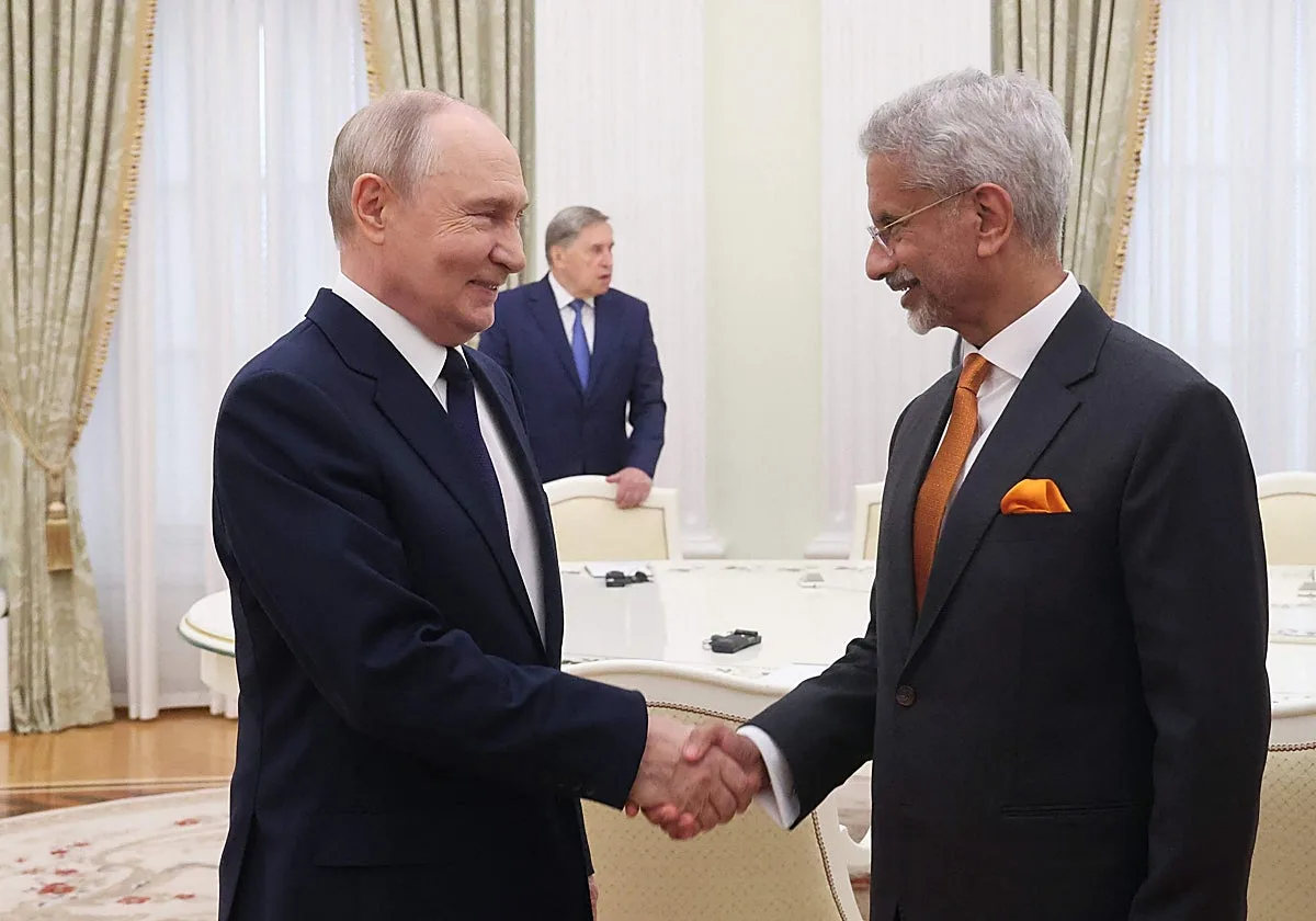 Putin redobla las advertencias a Reino Unido tras autorizar la cesión a Ucrania de planos de misiles Storm Shadow