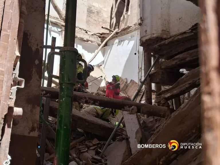 Muere un trabajador y otros dos resultan heridos en el derrumbe de un edificio en obras en Huesca