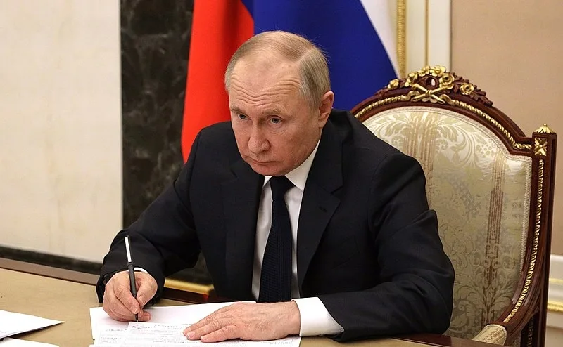 Putin manda recado à Europa em meio à escalada de tensão