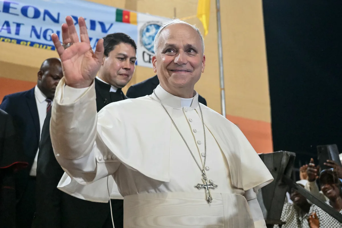 Lorena Lupinacci, oncóloga, sobre la salud del papa León XIV: “Viajar no sería recomendado”