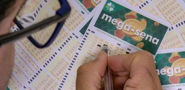 Mega-Sena sorteia prêmio acumulado de R$ 31,7 milhões; confira dezenas