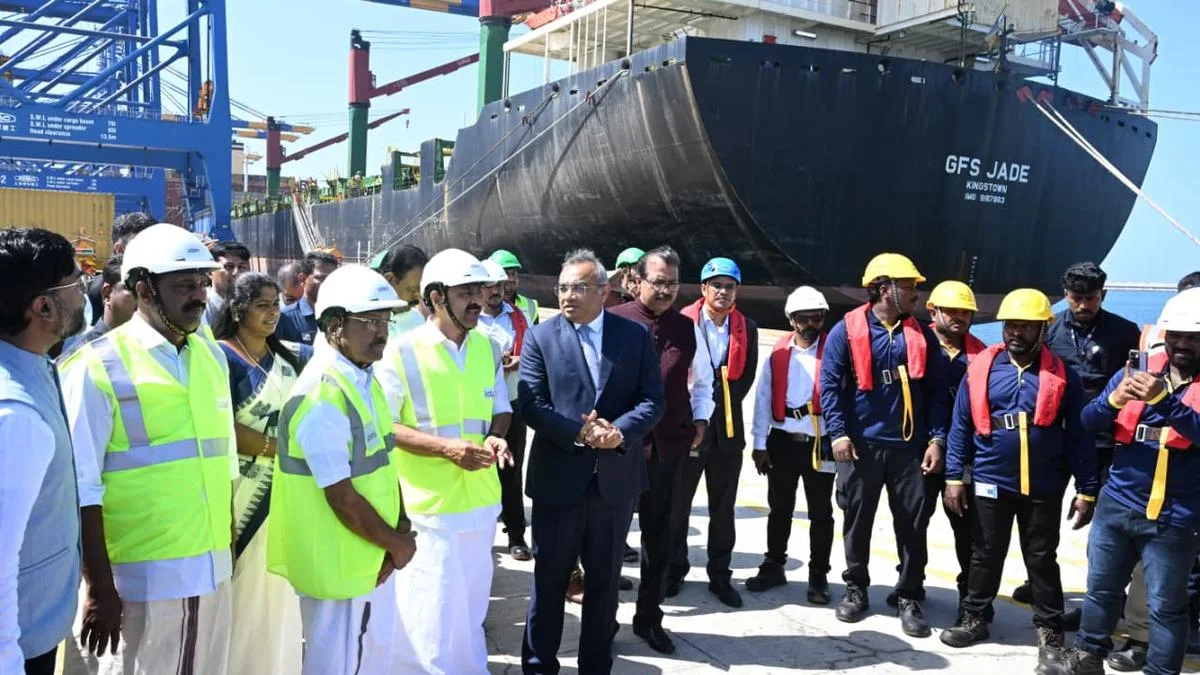 Keralam CM flags off Vizhinjam port EXIM operations, says this opens State’s development gateway to world