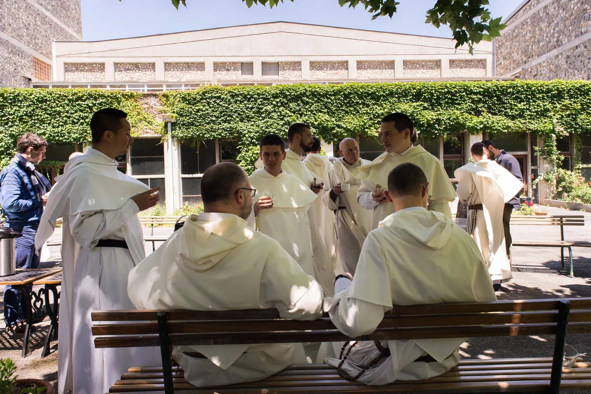Liturgie, vie fraternelle, formation exigeante… Qu’est-ce qui rend les Dominicains de Toulouse si attractifs ?