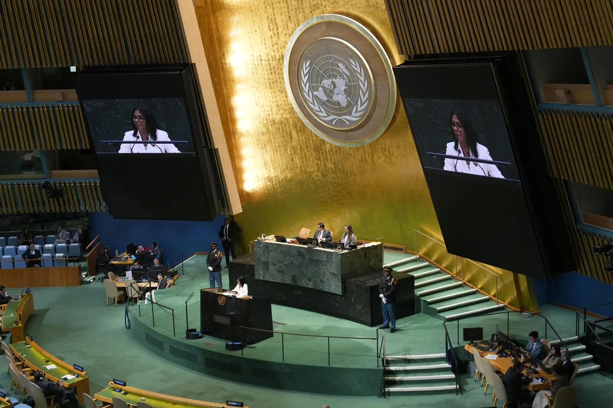 Ni porque se vista de seda: el discurso de Delcy en la ONU tuvo más asientos vacíos que verdades (FOTOS)