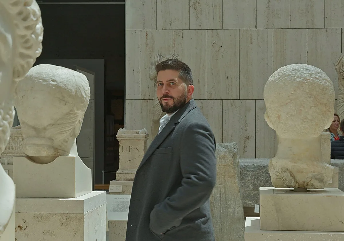 Rubén Montoya, historiador: «Las minas y el aceite de Hispania fueron el motor económico del Imperio romano»
