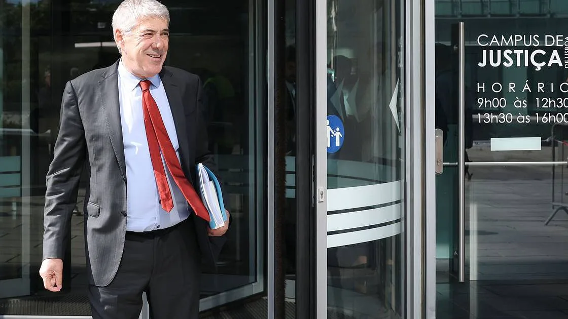 Branqueamento de capitais: José Sócrates diz que novo julgamento é "o mesmo absurdo"
