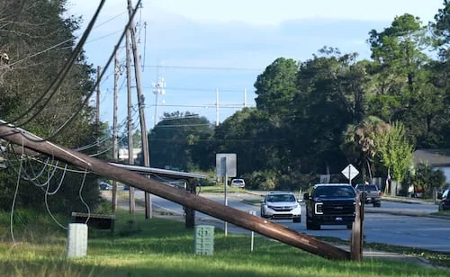 Huracán "Isaías" se degrada a ciclón postropical tras tocar tierra en EU; deja cuatro muertos y sin electricidad a 860 mil personas