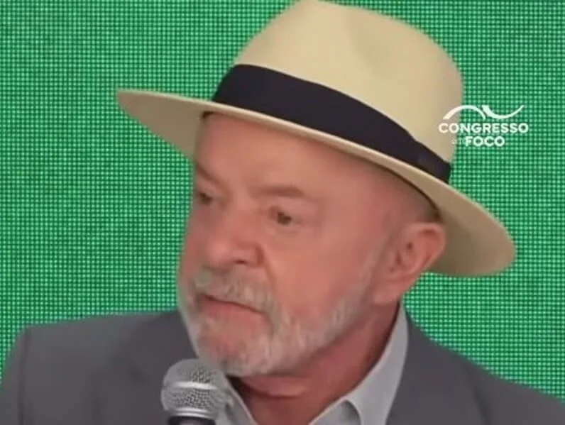 Lula defende que passageiros possam transferir passagens aéreas