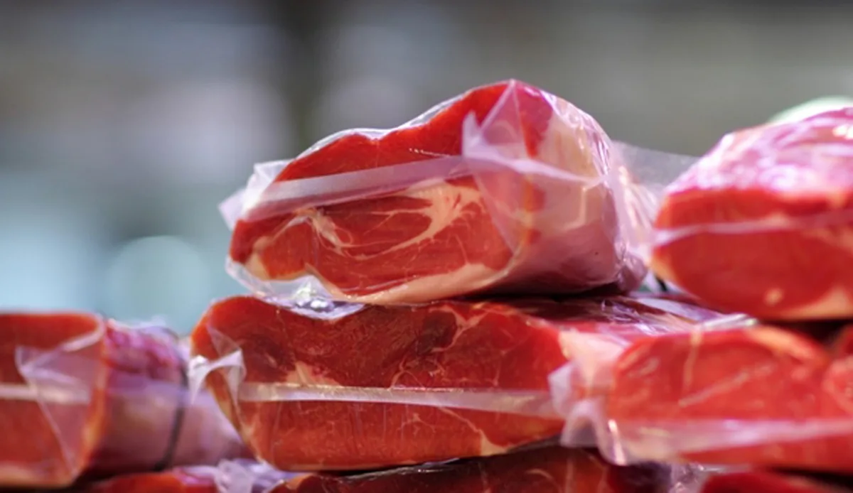 Exportação de carne bovina para a China cai pela metade em julho; o que esperar?