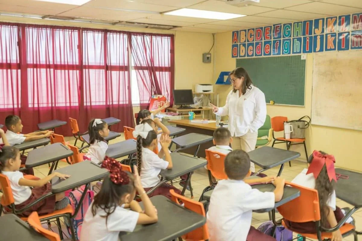 Se quedan sin beca Rita Cetina 49 mil estudiantes de primaria en Coahuila