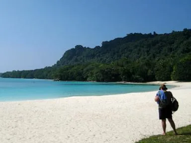 Questions grow after Vanuatu ferry sinking as rescuers search for more than 30 missing