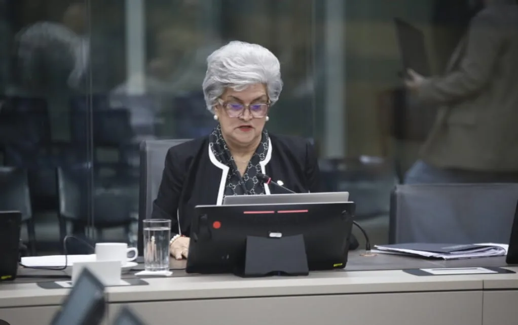 Comisión legislativa recomienda no reelegir a Julia Varela mientras avanza propuesta para reformar elección de magistrados en Costa Rica