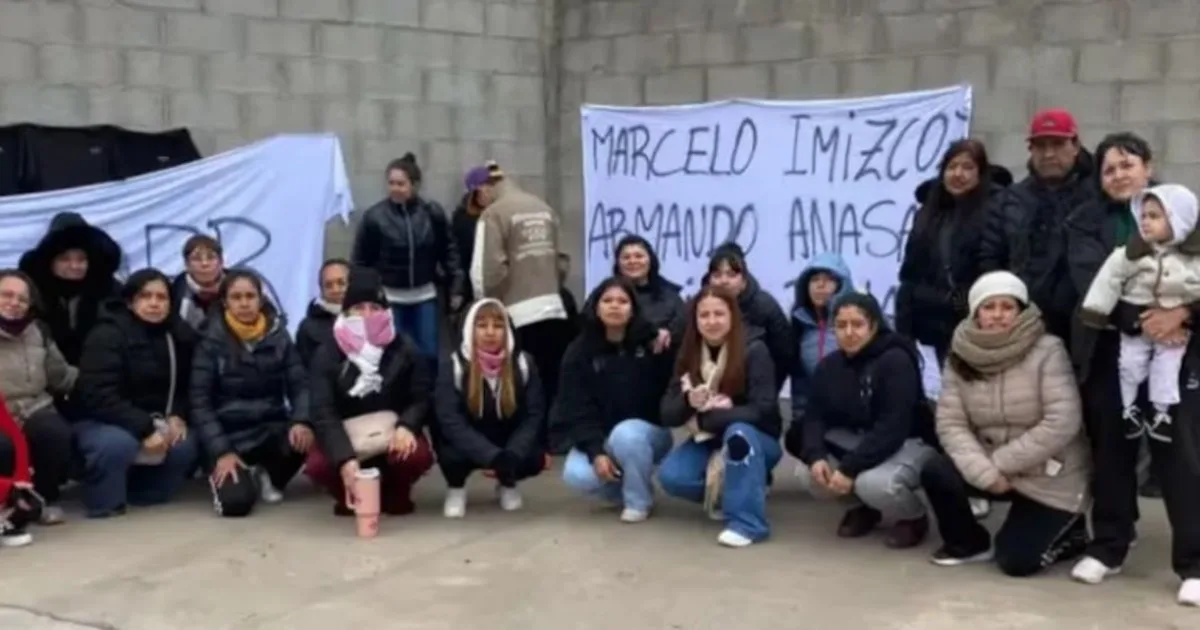 "Piensen la próxima vez que voten": el discurso tras el cierre de una histórica fábrica textil que tiene como socio a un exjugador de Los Pumas