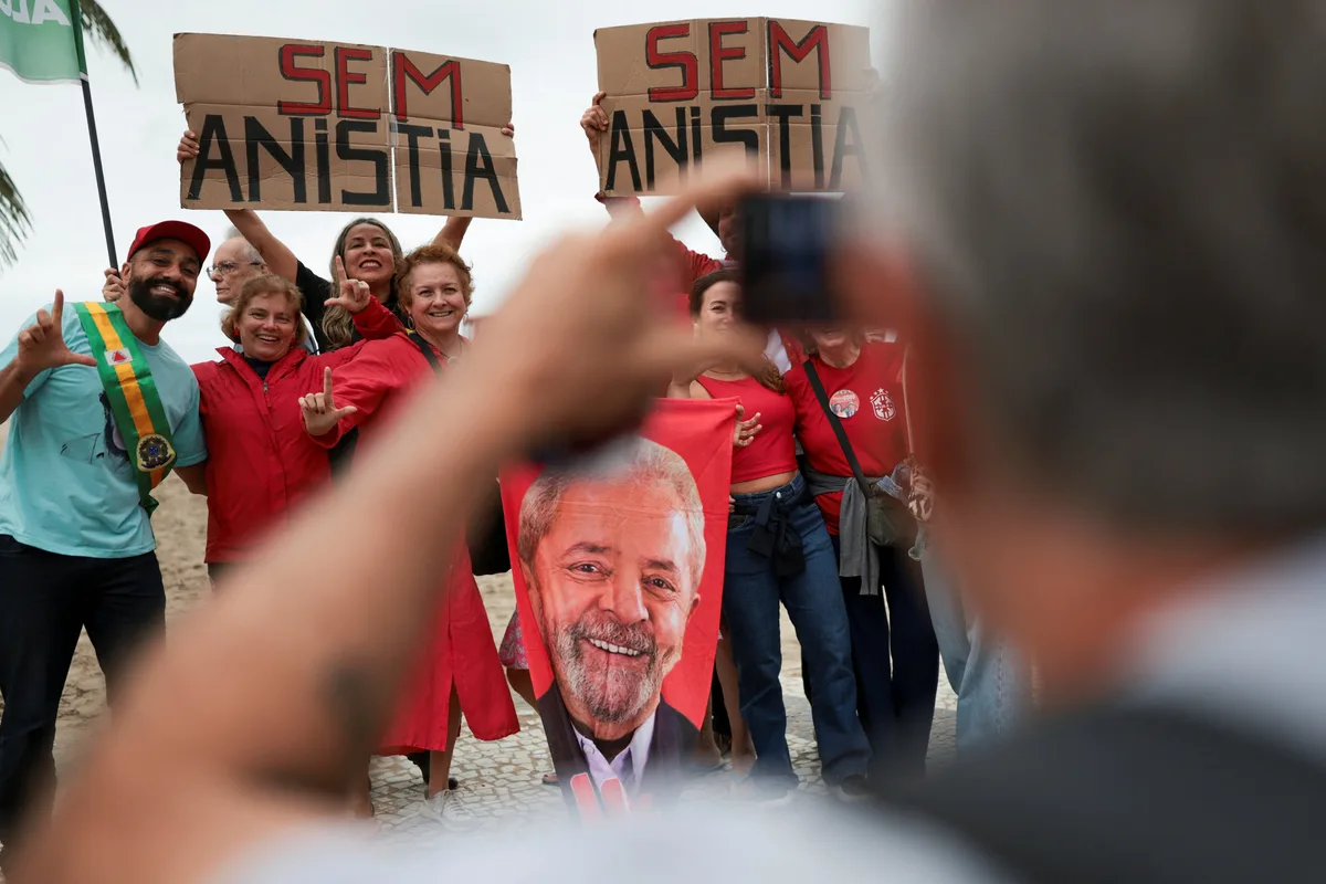 Lula movilizó a sus bases con marchas y actos en varias ciudades de Brasil a menos de un mes de las elecciones
