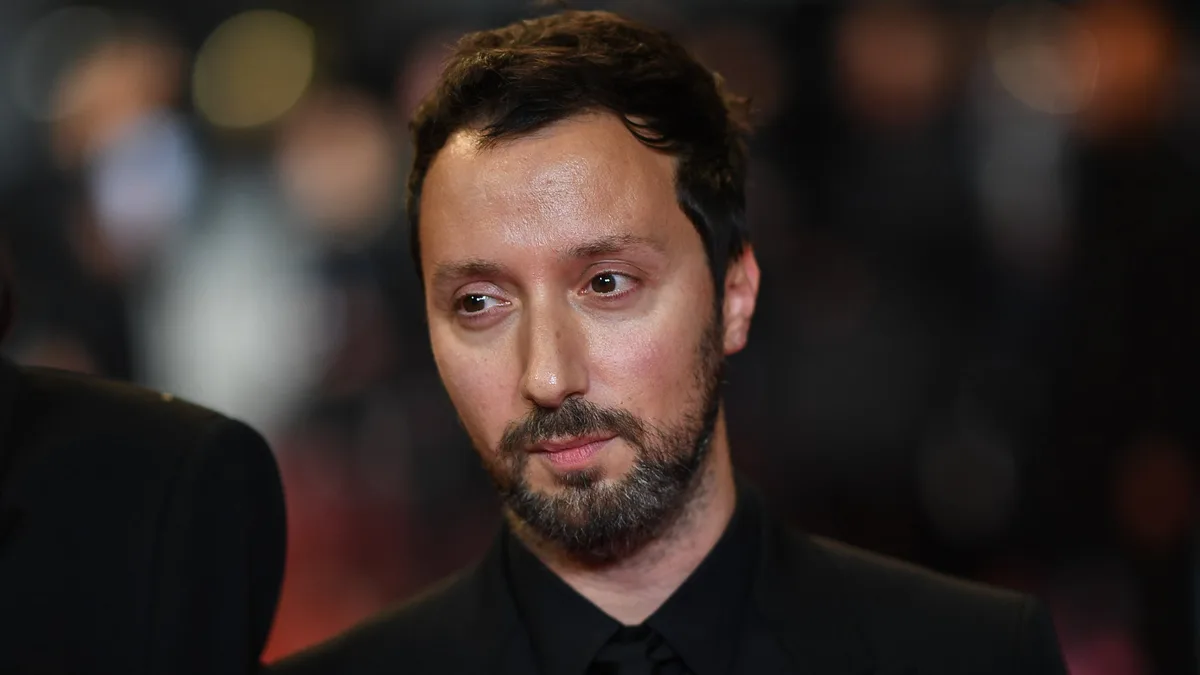 C'est la dernière maison de Kering à changer de directeur artistique: Anthony Vaccarello va quitter Saint Laurent après 10 ans à sa tête