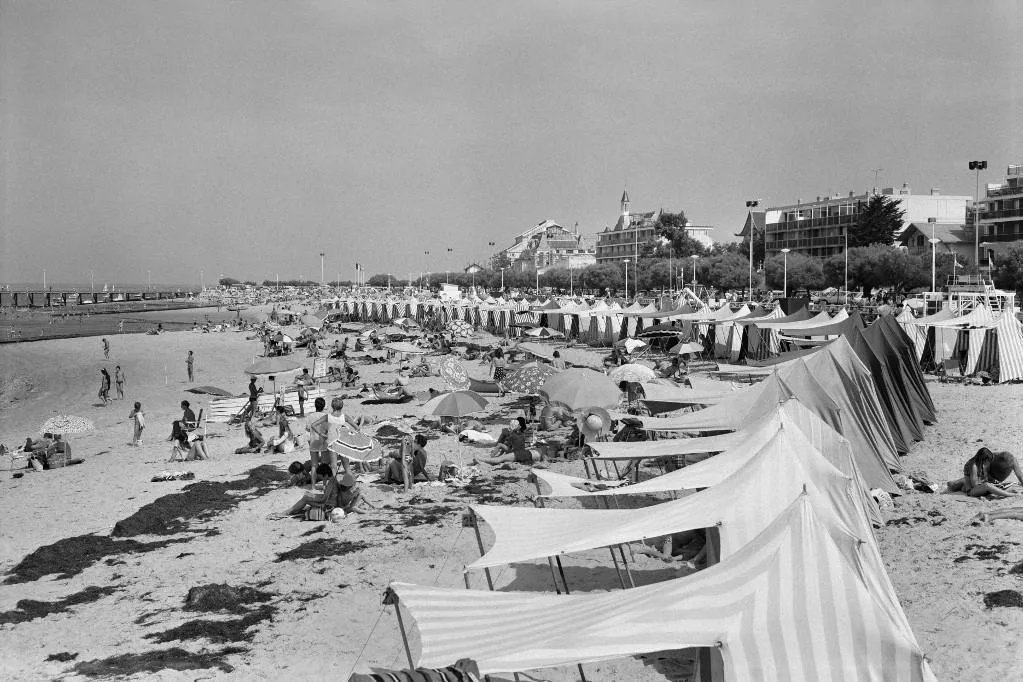 Les mille dangers des vacances selon la presse, il y a 50 ans dans « le Nouvel Obs »