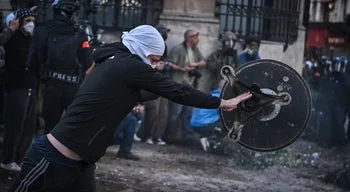 Protestos em França. Quase sete mil jovens detidos
