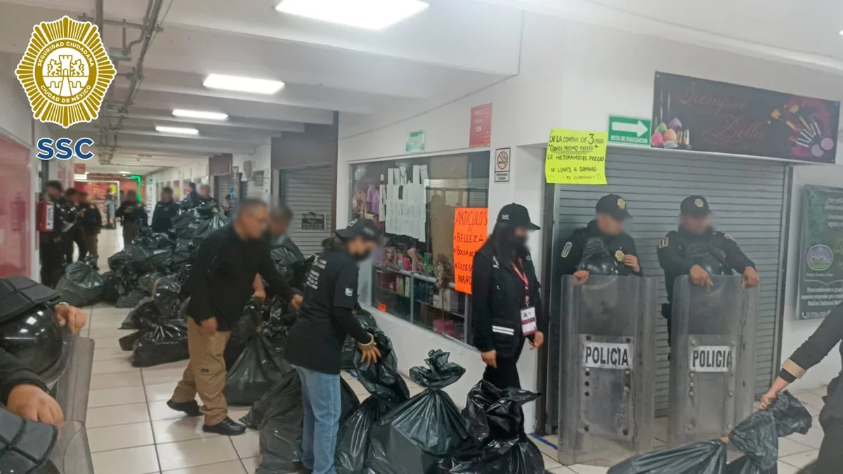 Confiscan más de 2 millones de pesos en artículos sexuales en un local del Centro Histórico