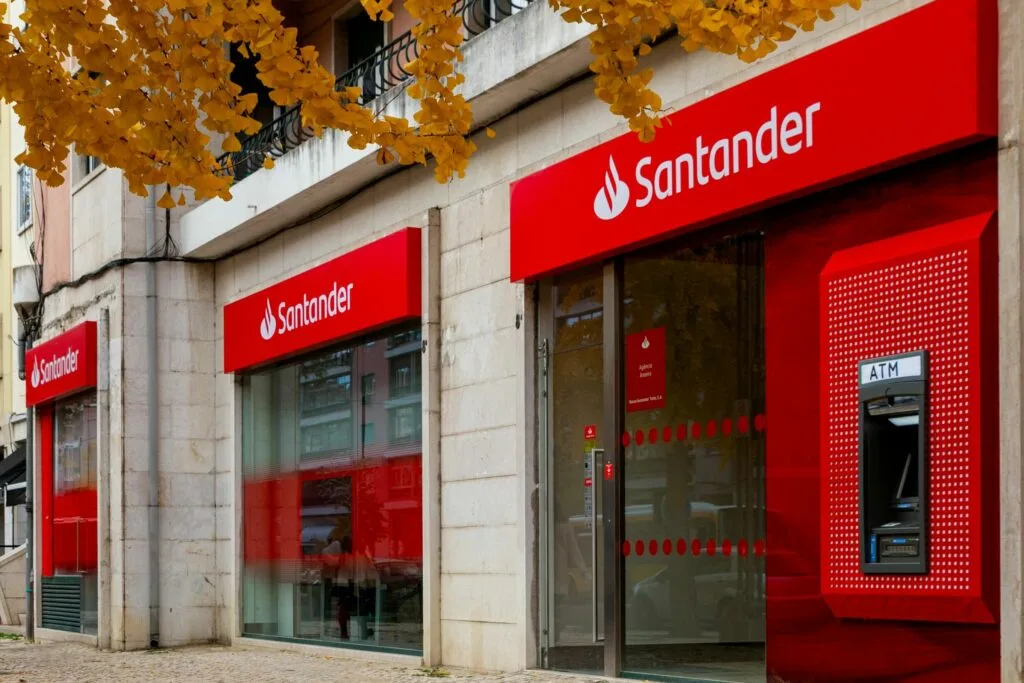 Santander Portugal lança campanha de domiciliação de ordenado e paga até 750 euros