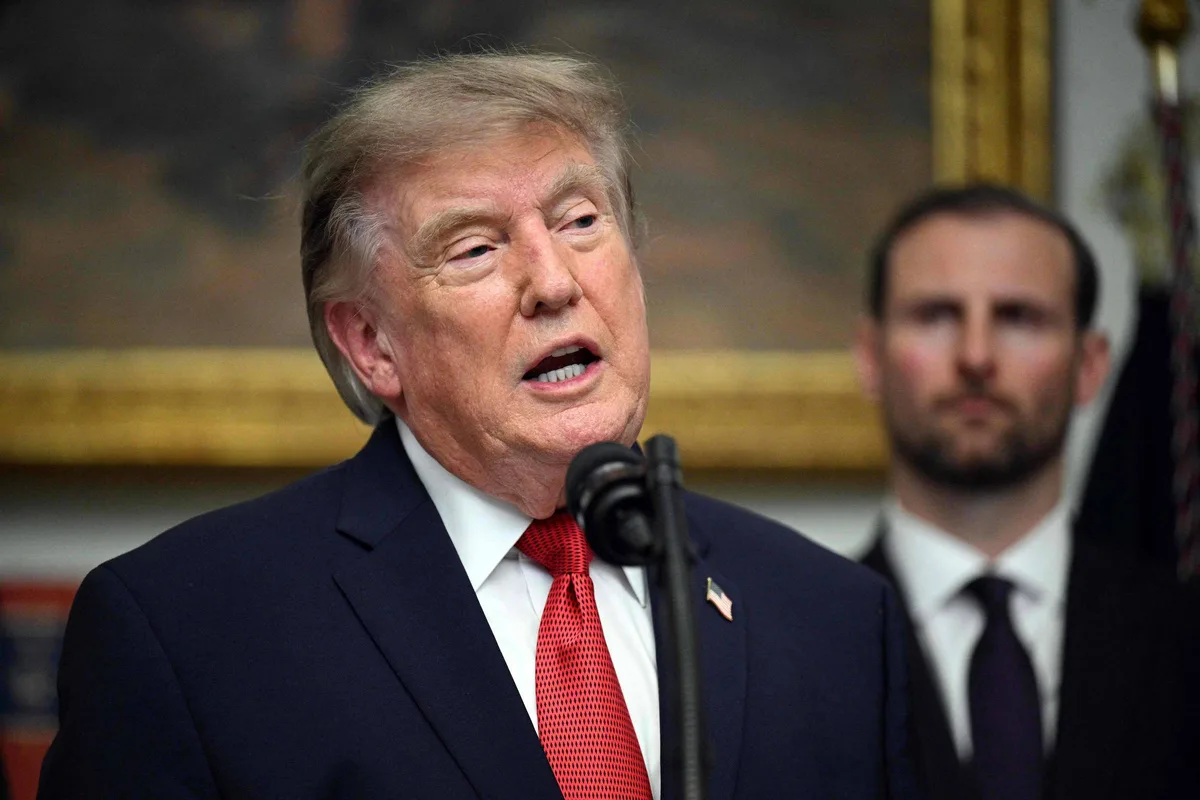 Em termos vagos, Trump declara guerra econômica e ameaça países que ajudam Irã