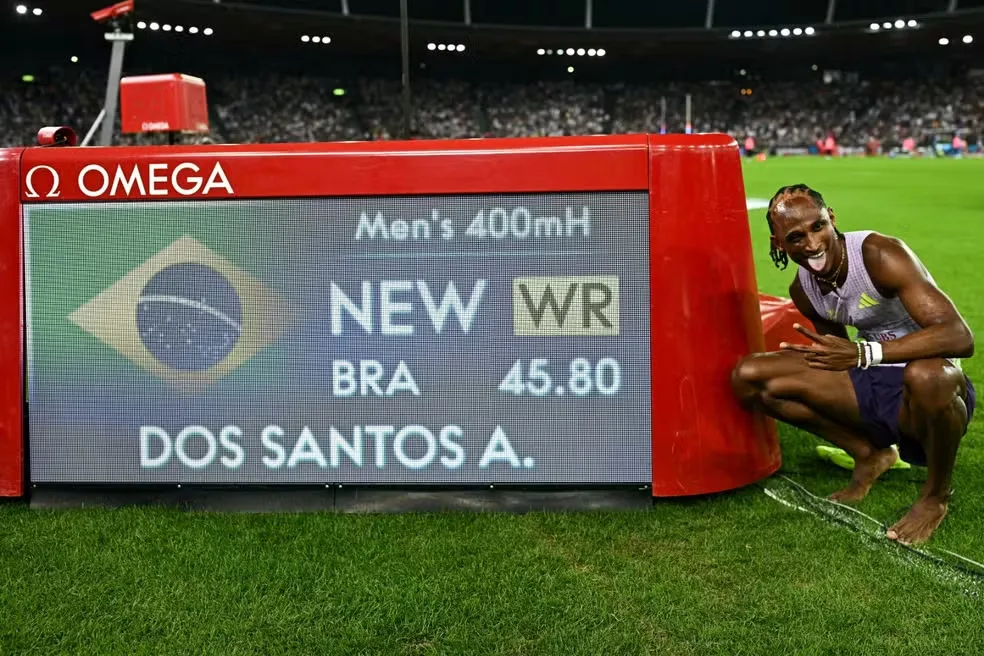 Brasileiro medalhista olímpico quebra recorde mundial no atletismo