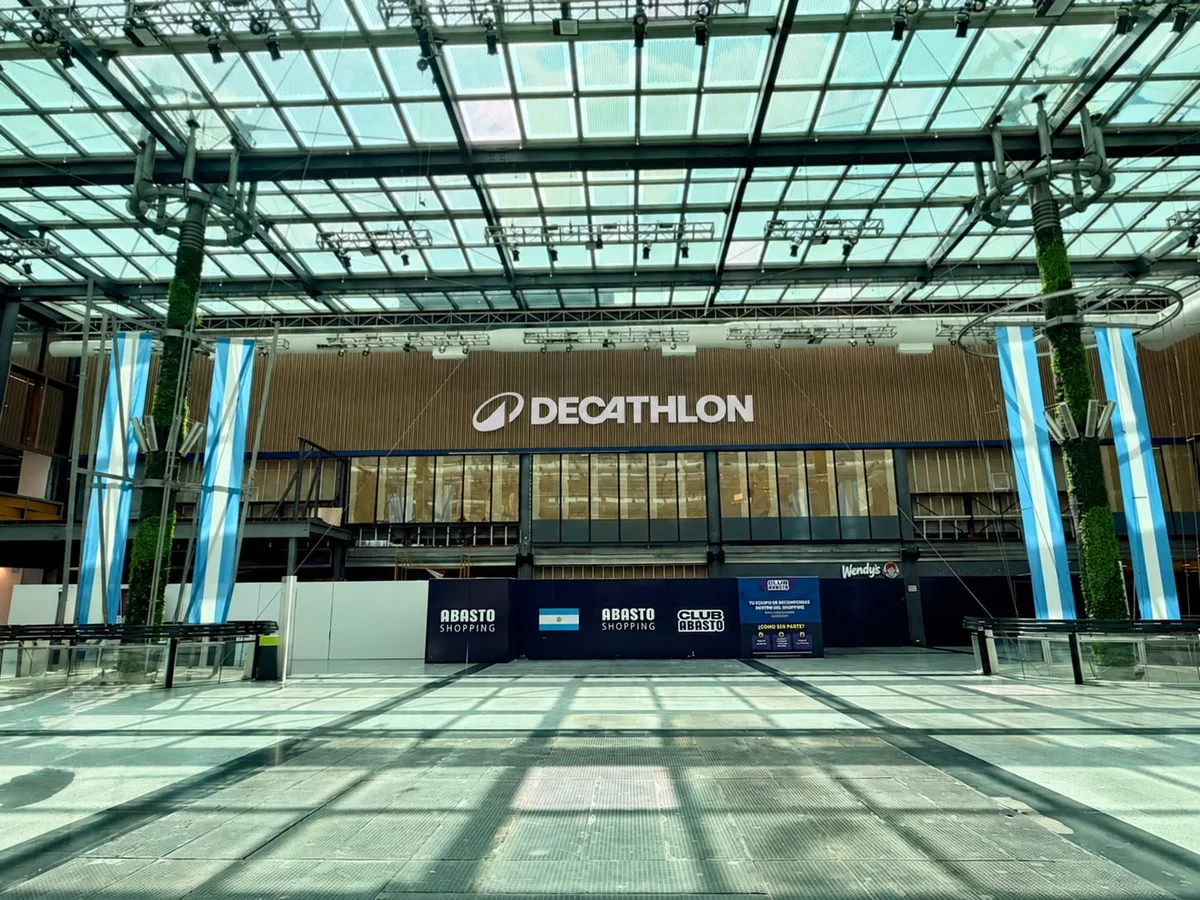 Decathlon llega a la ciudad de Buenos Aires y abre su tercer local en la Argentina: cuál será su próxima inauguración