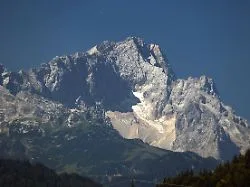 Berg verliert seinen Halt: Ungewöhnlich großer Fels löst sich von Zugspitze
