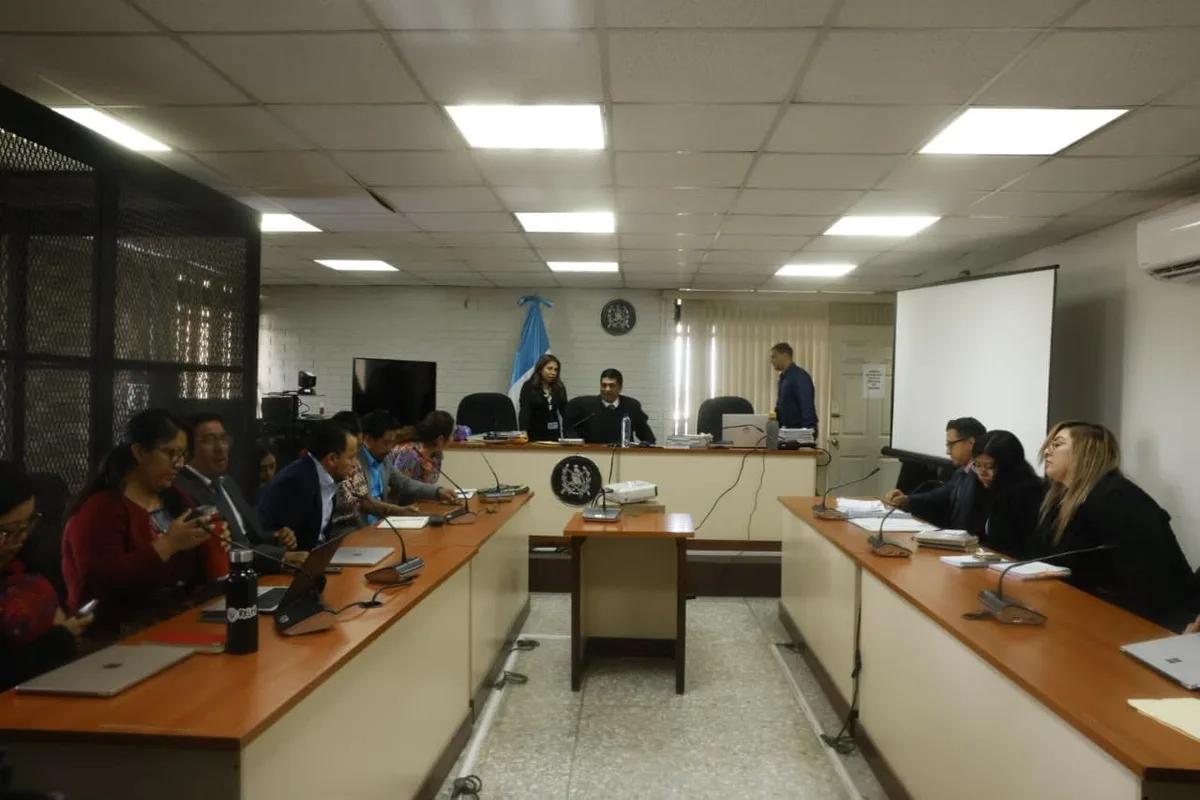 Guatemala: El juez Mynor Moto dicta el sobreseimiento a favor de cuatro dirigentes de los 48 Cantones, lo cual los deja libres de todo cargo penal