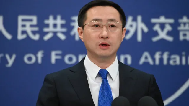 China vai "defender-se" face a ameaças comerciais dos Estados Unidos