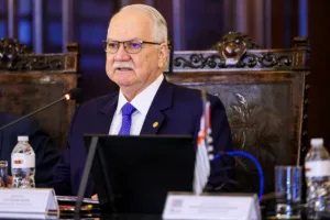 Fachin aciona Polícia Federal após ameaças de morte contra Dino