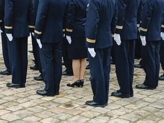 « On n’a jamais eu autant d’élèves renvoyés » : deux ans après le #Metoo des armées, l’armée a enfin sévi