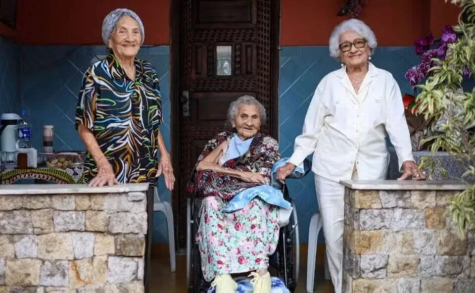 Brasileiras reconhecidas pelo Guinness como “trio de irmãos mais velho do mundo” viram tema de estudo da USP