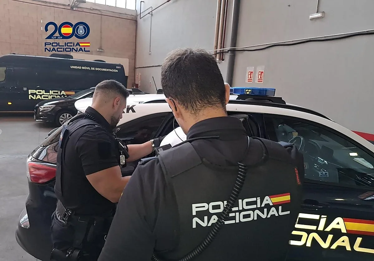 Detenida una mujer por robar la tarjeta bancaria a una persona a la que cuidaba y sustraer 850 euros