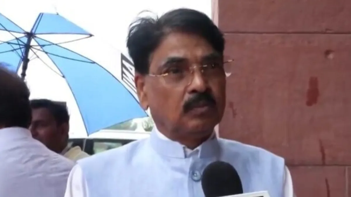 'Legal cockroaches' to protest against Bar Council chairman Manan Mishra tomorrow, CJP backs stir