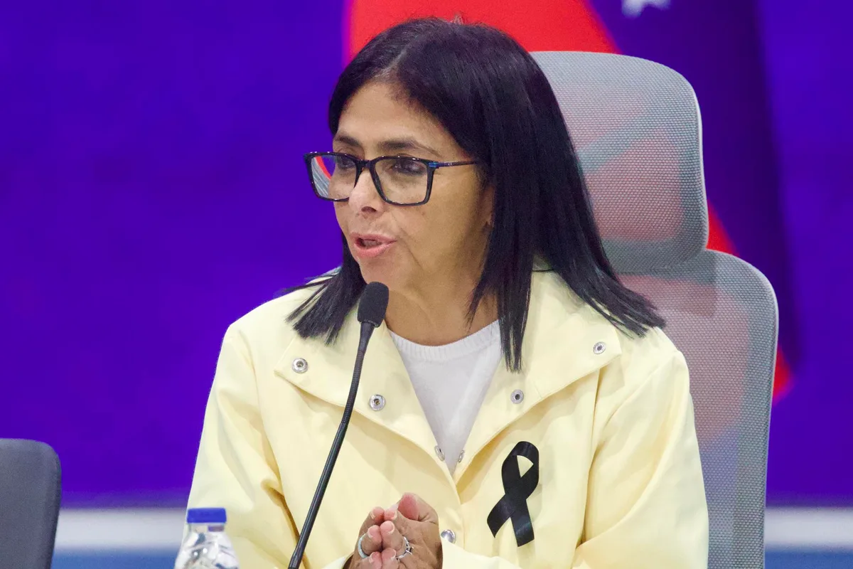Delcy Rodríguez prometió ayudar a Panamá mientras quedan miles de damnificados en Venezuela
