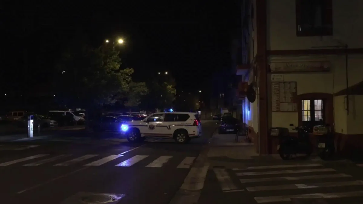 Un conductor embiste a un taxi y dispara varias veces contra el taxista en Azpeitia