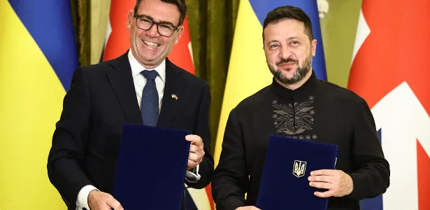 Rússia ameaça bombardear bases britânicas por apoio à Ucrânia na guerra