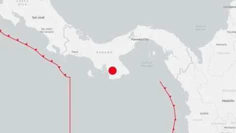 Un terremoto de magnitud 7,6 sacude el centro-sur de PanamÃ¡ y activa la alerta de tsunami