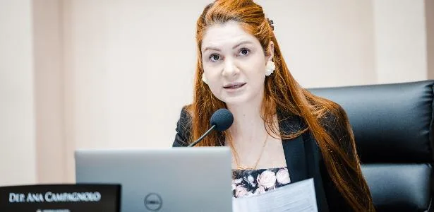 Candidatura de Carlos divide bolsonarismo em SC e expõe limite do sobrenome
