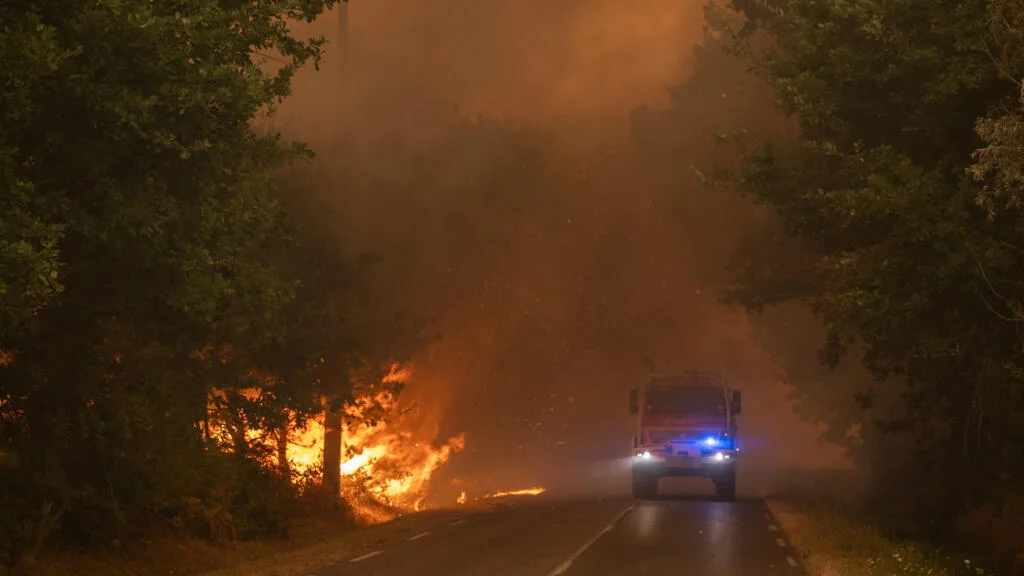 Après un été d'incendies et de canicule, le climat s'impose comme un enjeu majeur pour six Français sur dix