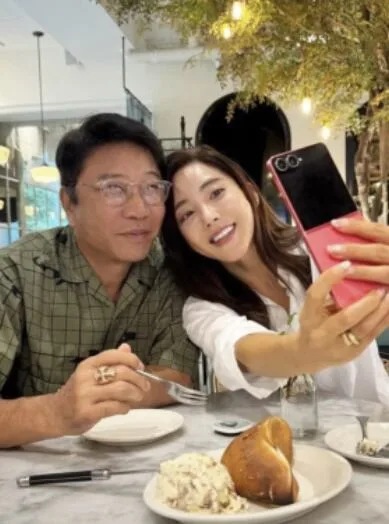 어느 덧 30년 전 첫 인연..S.E.S 바다, 이수만 재회